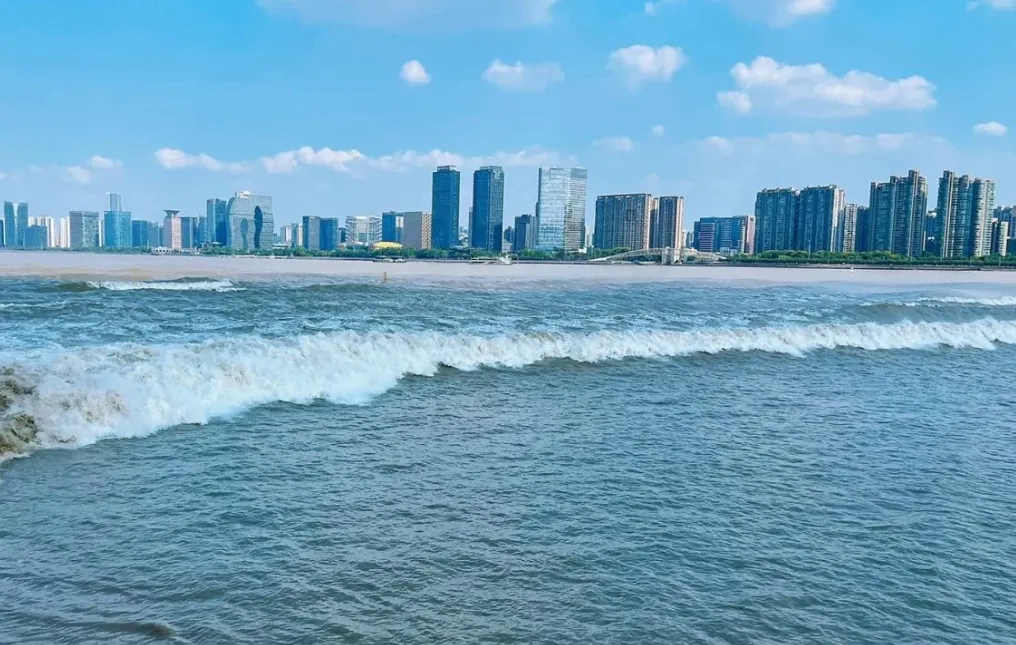 Qiantang River
