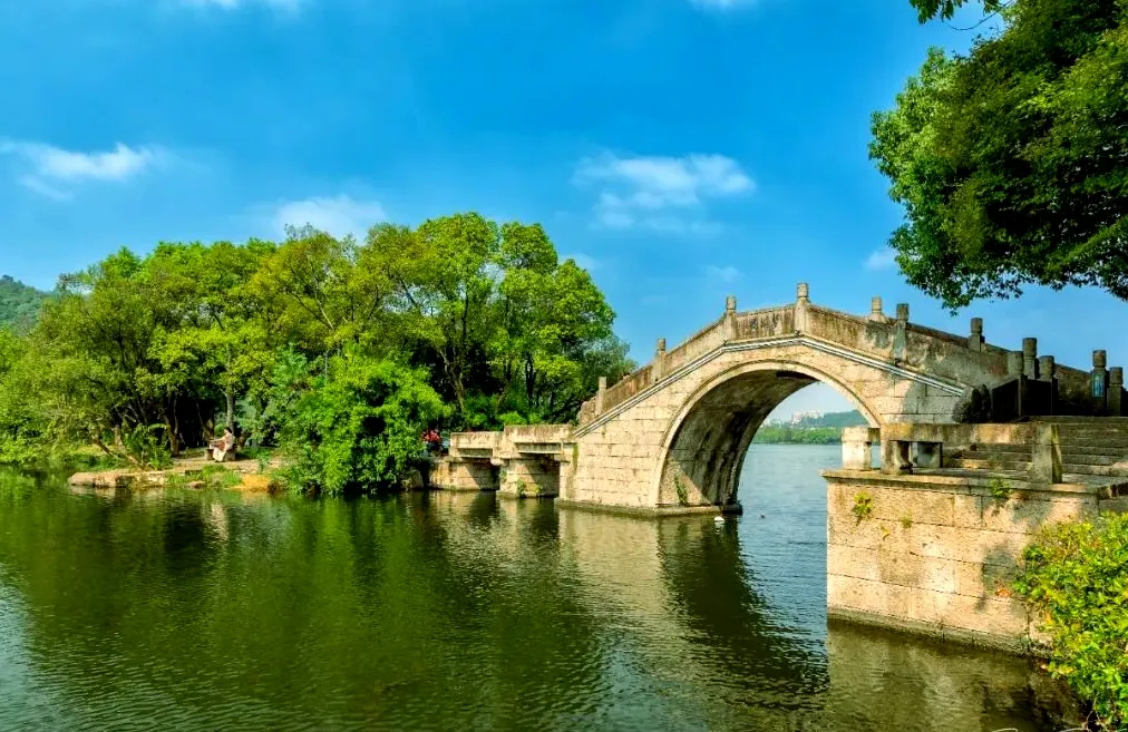 Xianghu Lake Scenic Area