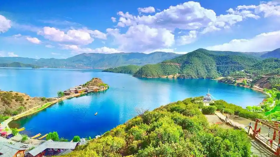 Lugu Lake Travel Guide: Best Things to Do and See