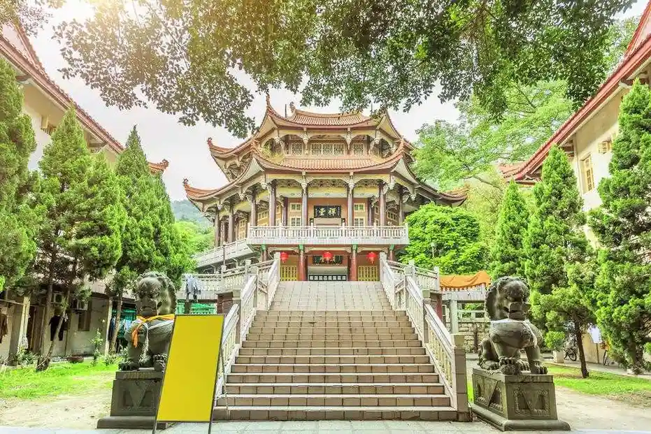 Nanputuo Temple: A Complete Guide to Xiamen’s Famous Buddhist Temple