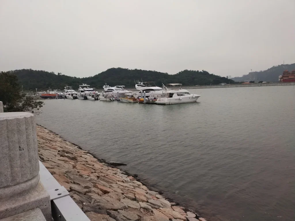 Top Luxury Hotels in Zhuhai with Ocean Views